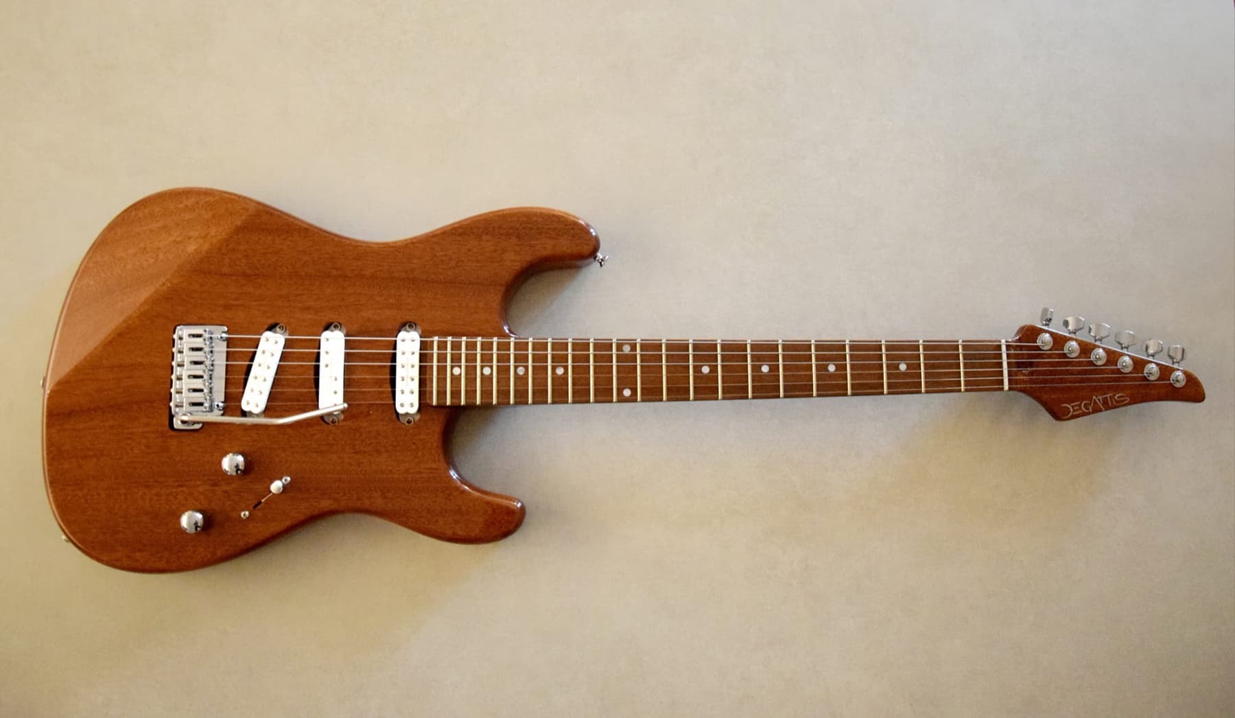 Strato Mahogany — discontinued De Gattis guitar